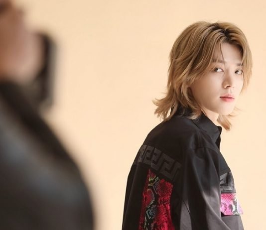 Nakamoto Yuta (中本 悠太)