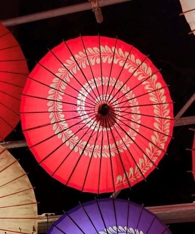 Night Show Exhibition of Japanese Umbrellas at Daisenji